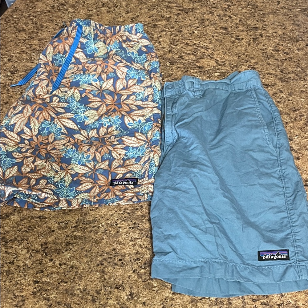 EUC Mens Patagonia Blue Floral (Medium) and Solid Shorts (32)